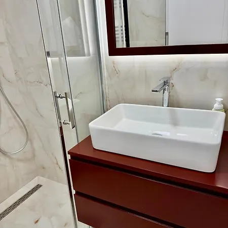Apartman Golden 101- Beachfront&swimming Pool Ap *