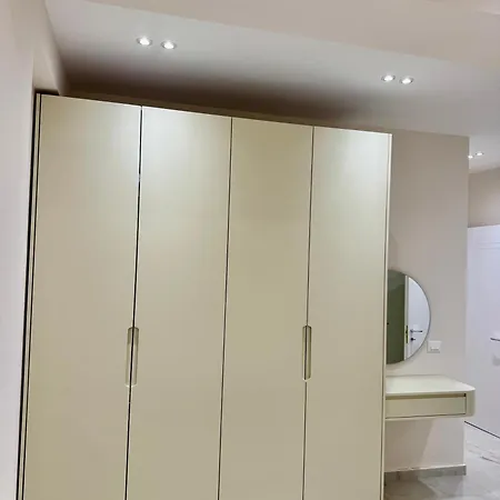 Golden 101- Beachfront&swimming Pool Ap Apartman