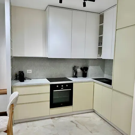Golden 101- Beachfront&swimming Pool Ap Apartman